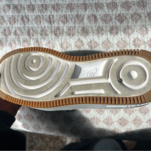 8.5 - Picture 8 of 10